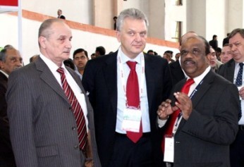 Russian Minister of Trade visits BrahMos pavilion at Defexpo