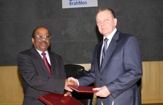 BrahMos Aerospace, Russian NPO Mashinostroyenia sign protocol